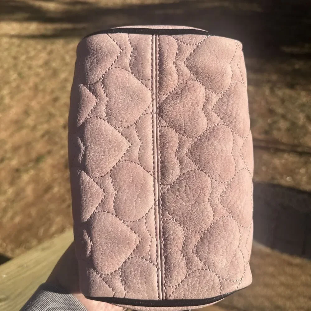 BETSEY JOHNSON Quilted Heart Blush Cosmetic Case PU Leather SEE PICS
